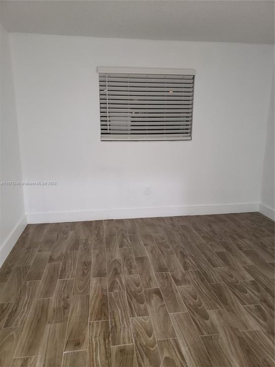 For Rent: $2,350 (2 beds, 2 baths, 870 Square Feet)