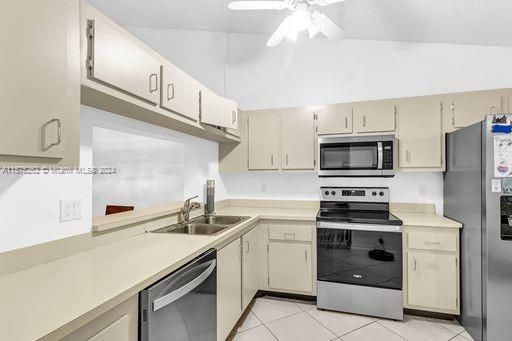 Active With Contract: $384,000 (2 beds, 2 baths, 0 Square Feet)