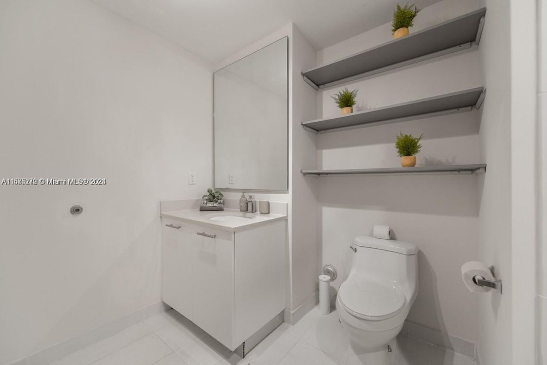 For Sale: $615,000 (2 beds, 2 baths, 1205 Square Feet)