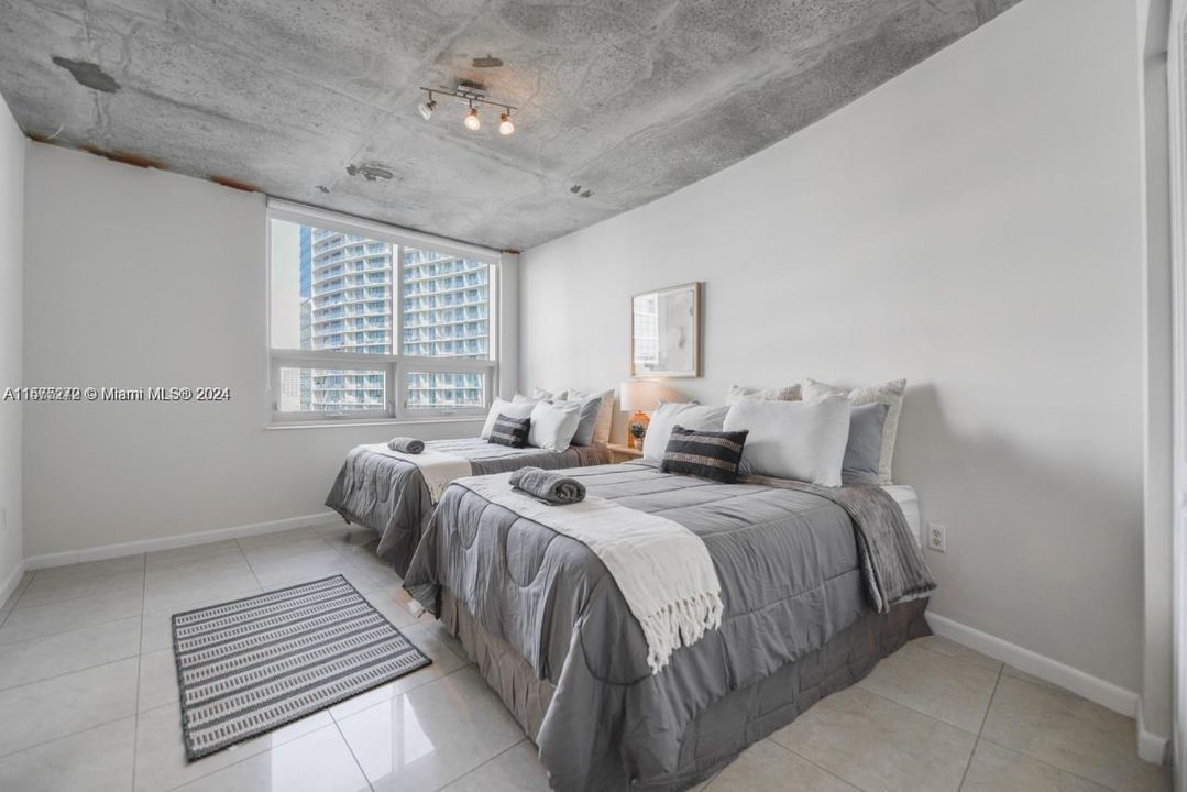 For Sale: $700,000 (2 beds, 2 baths, 1205 Square Feet)
