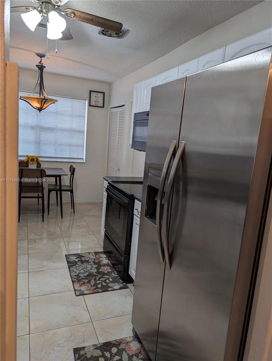 For Sale: $390,000 (2 beds, 2 baths, 1452 Square Feet)