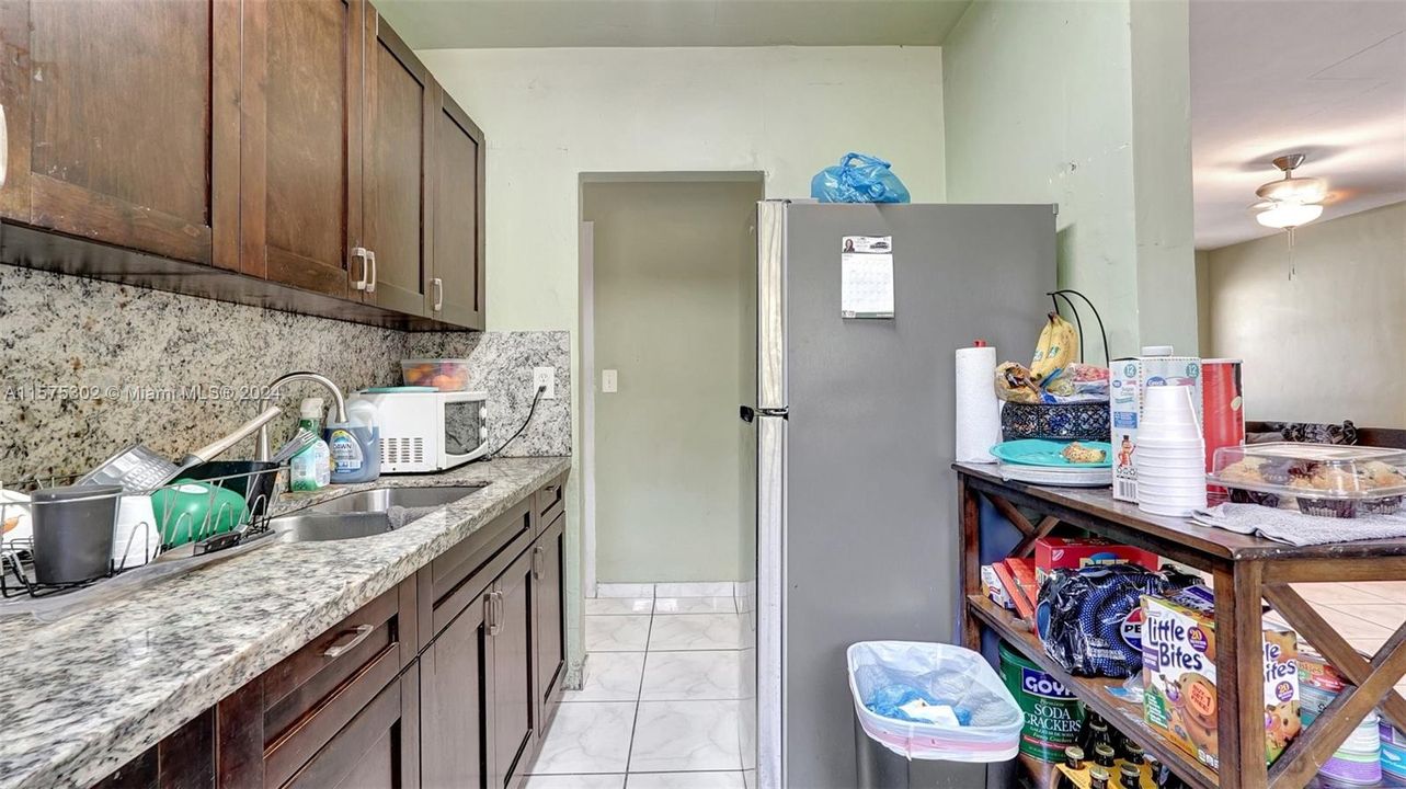 For Sale: $450,000 (4 beds, 2 baths, 1175 Square Feet)
