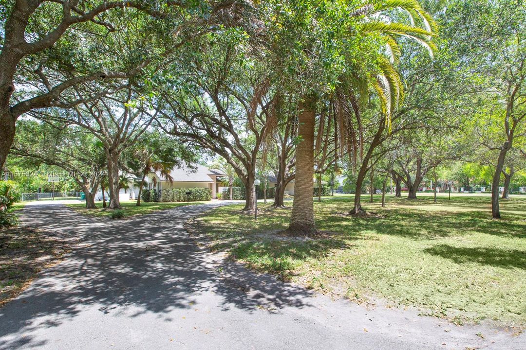 Active With Contract: $12,500 (4 beds, 3 baths, 3182 Square Feet)