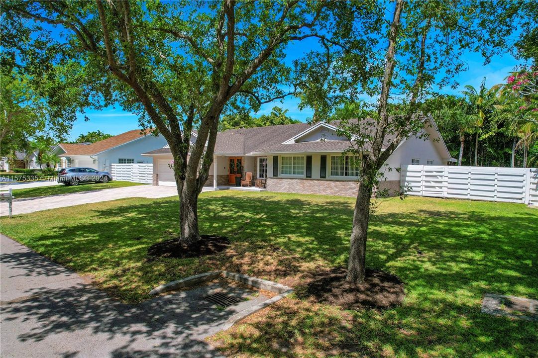 Active With Contract: $869,000 (4 beds, 2 baths, 2098 Square Feet)