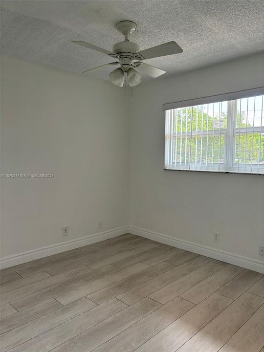 Recently Rented: $2,100 (2 beds, 1 baths, 760 Square Feet)