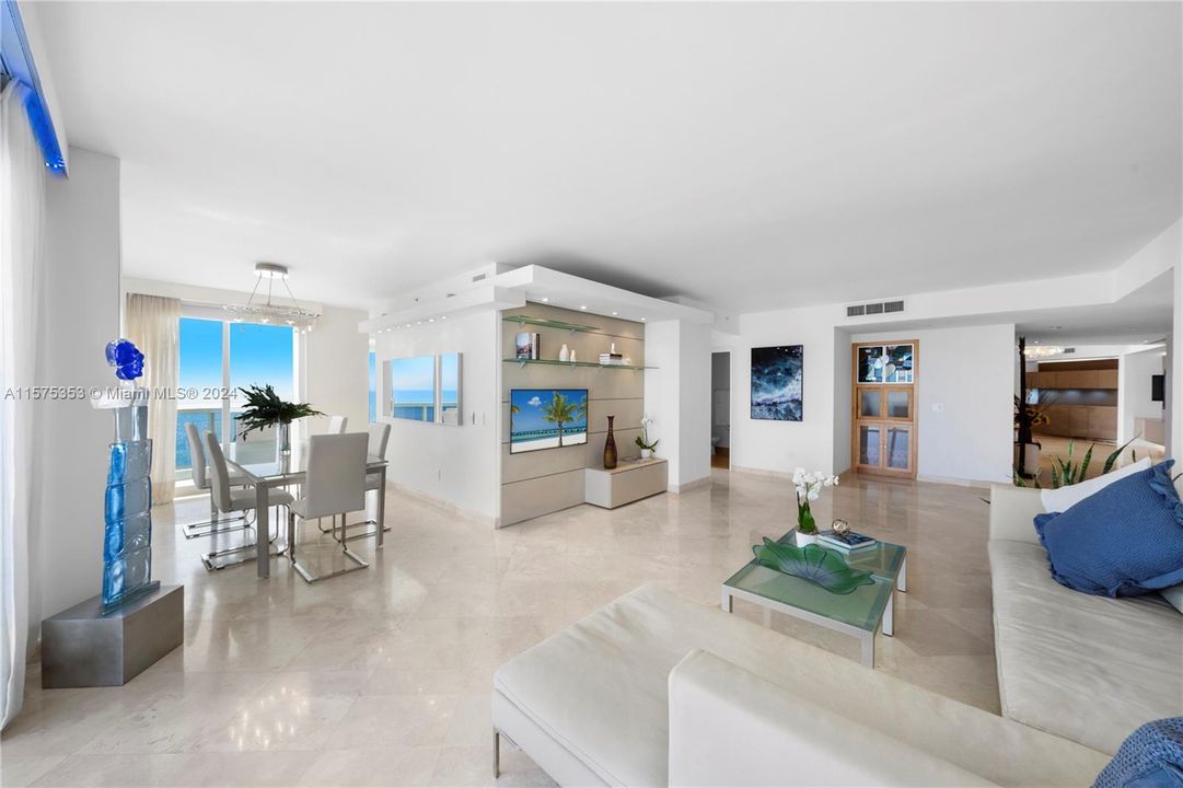 Recently Rented: $20,900 (5 beds, 5 baths, 3510 Square Feet)