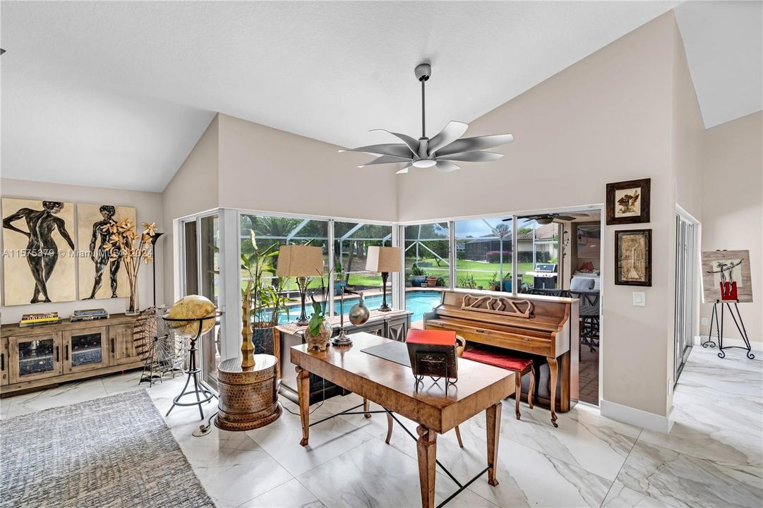 For Sale: $995,000 (4 beds, 2 baths, 2772 Square Feet)