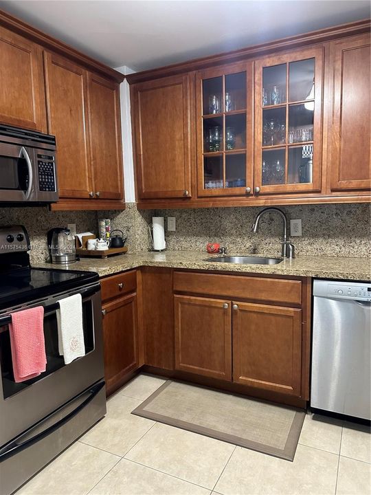 For Rent: $4,000 (2 beds, 2 baths, 1210 Square Feet)