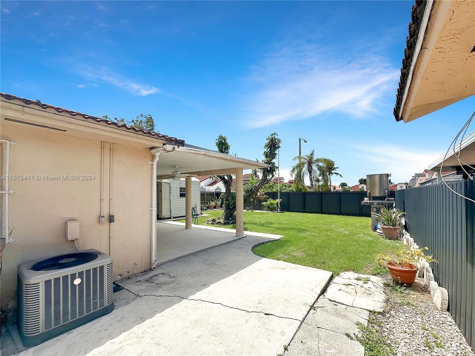 Active With Contract: $509,900 (3 beds, 2 baths, 1444 Square Feet)