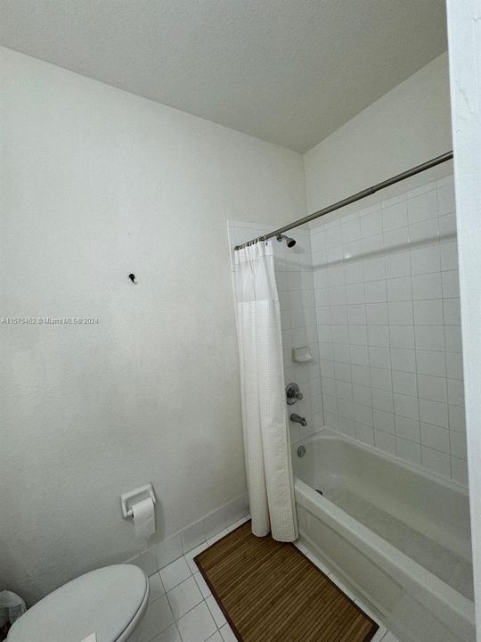 出租: $3,900 (4 贝兹, 2 浴室, 1894 平方英尺)
