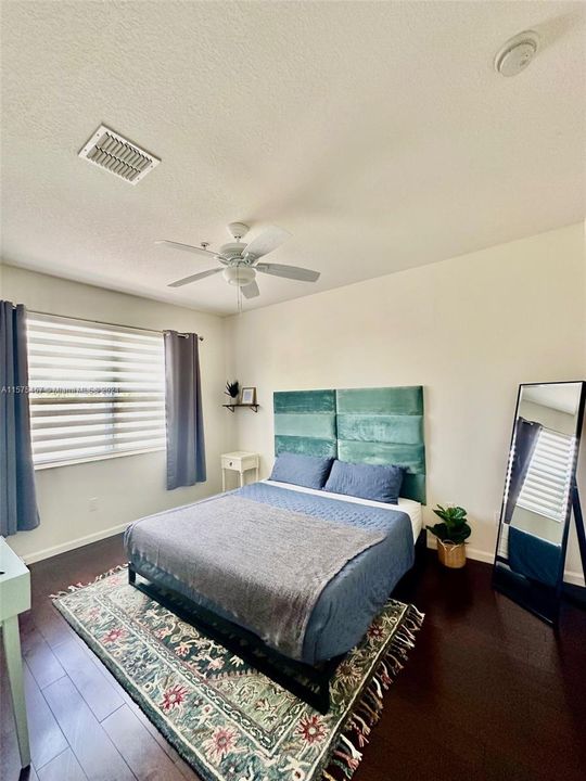 For Rent: $3,900 (2 beds, 2 baths, 1354 Square Feet)