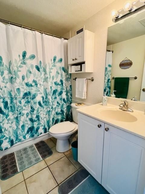 For Rent: $2,800 (1 beds, 1 baths, 835 Square Feet)
