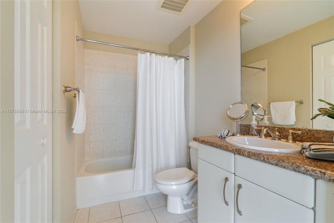Active With Contract: $7,000 (3 beds, 2 baths, 1731 Square Feet)