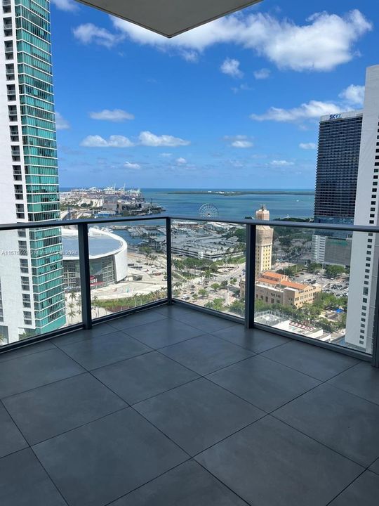 For Sale: $889,990 (1 beds, 2 baths, 1254 Square Feet)
