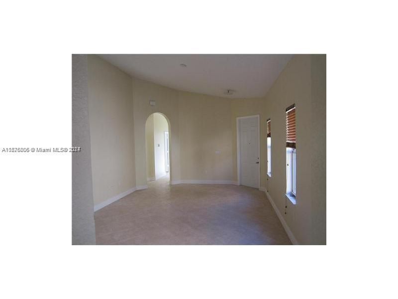 For Rent: $2,600 (3 beds, 2 baths, 1262 Square Feet)