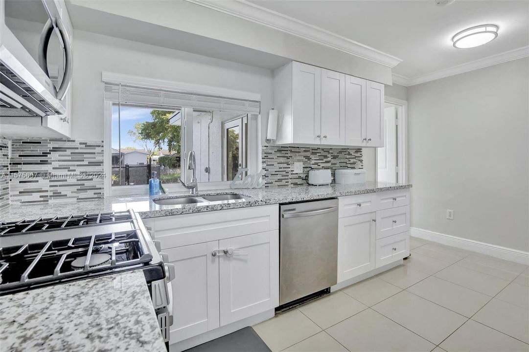 For Sale: $589,000 (4 beds, 2 baths, 1422 Square Feet)