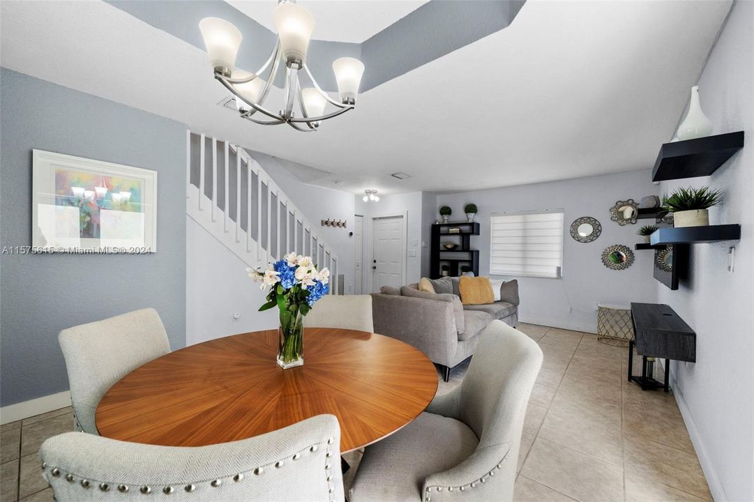 Active With Contract: $585,000 (4 beds, 2 baths, 1954 Square Feet)