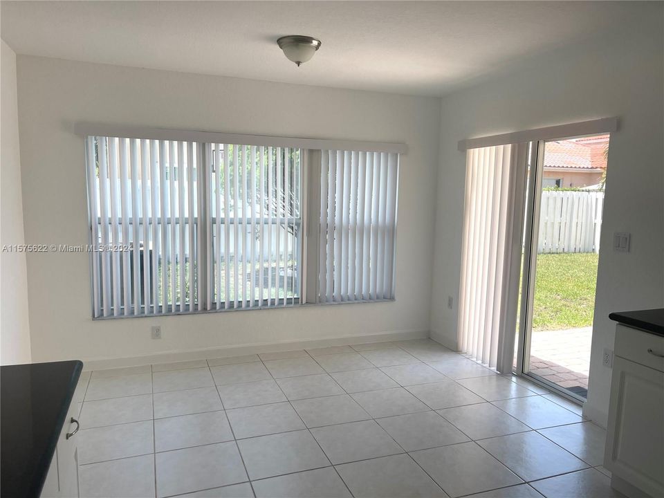 Active With Contract: $3,900 (4 beds, 2 baths, 2176 Square Feet)