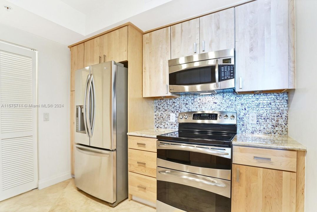 For Rent: $4,200 (2 beds, 2 baths, 1346 Square Feet)