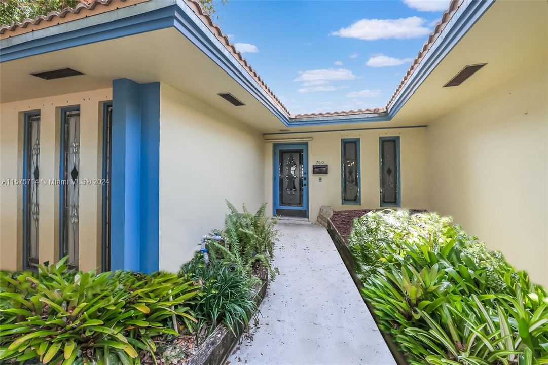 Active With Contract: $1,175,000 (4 beds, 3 baths, 2678 Square Feet)