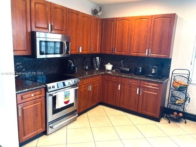 For Rent: $4,200 (4 beds, 3 baths, 2591 Square Feet)