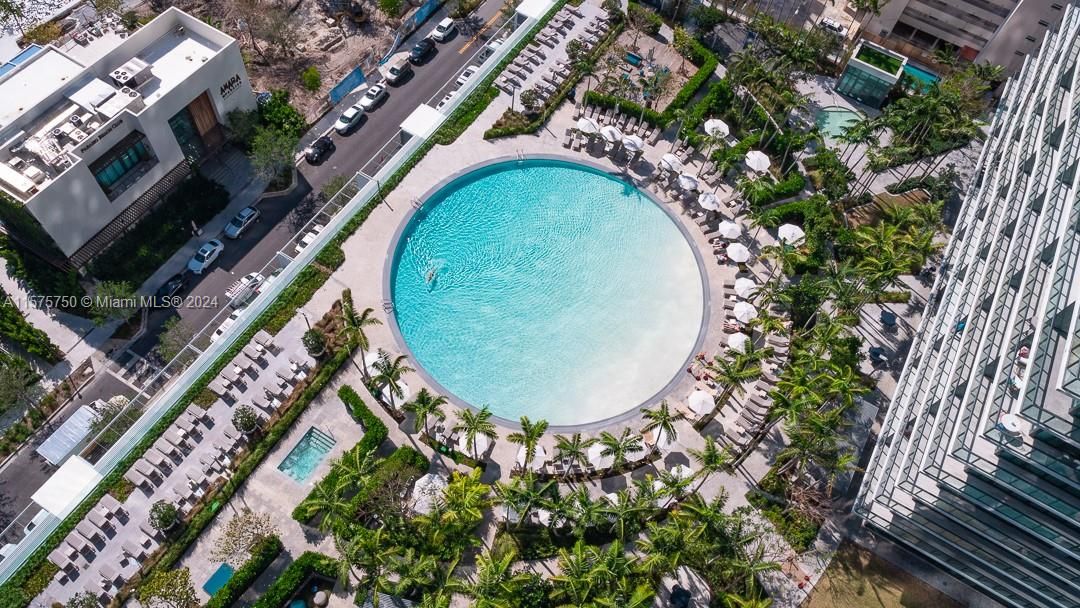 Recently Rented: $5,550 (2 beds, 3 baths, 1198 Square Feet)