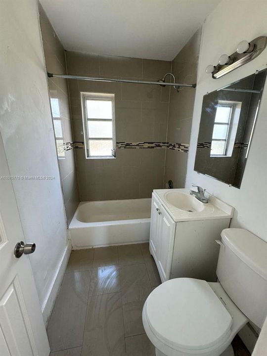 最近租的: $2,550 (3 贝兹, 1 浴室, 0 平方英尺)