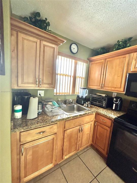 For Rent: $2,000 (2 beds, 2 baths, 850 Square Feet)