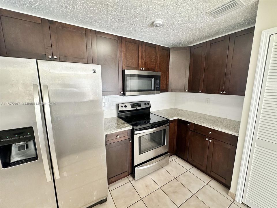 For Sale: $629,900 (4 beds, 2 baths, 1820 Square Feet)