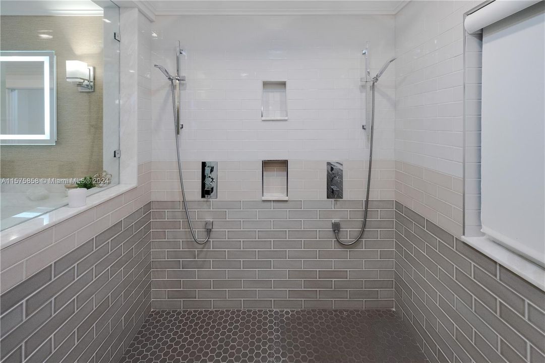 待售: $5,500,000 (5 贝兹, 4 浴室, 3851 平方英尺)