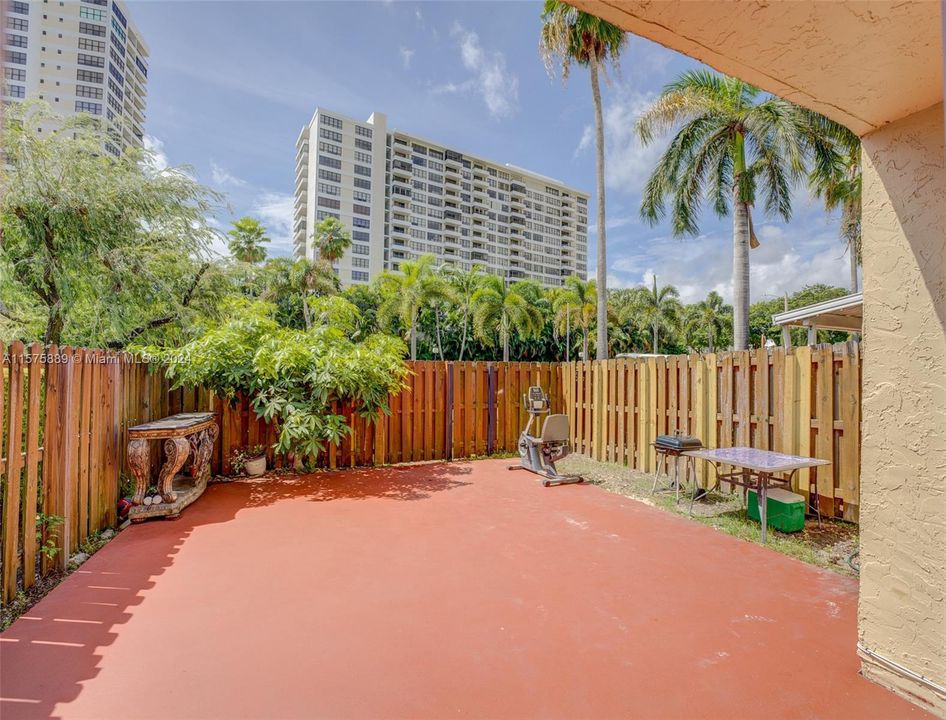 For Sale: $640,000 (3 beds, 2 baths, 2083 Square Feet)