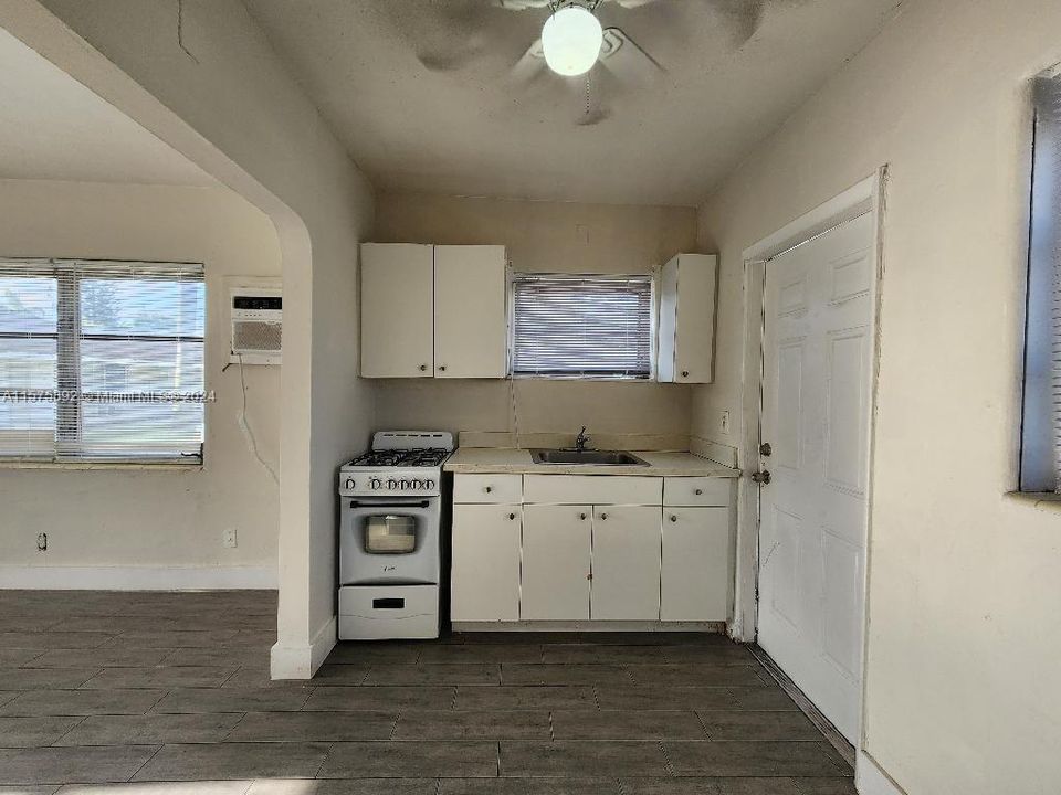 For Rent: $1,475 (1 beds, 1 baths, 0 Square Feet)