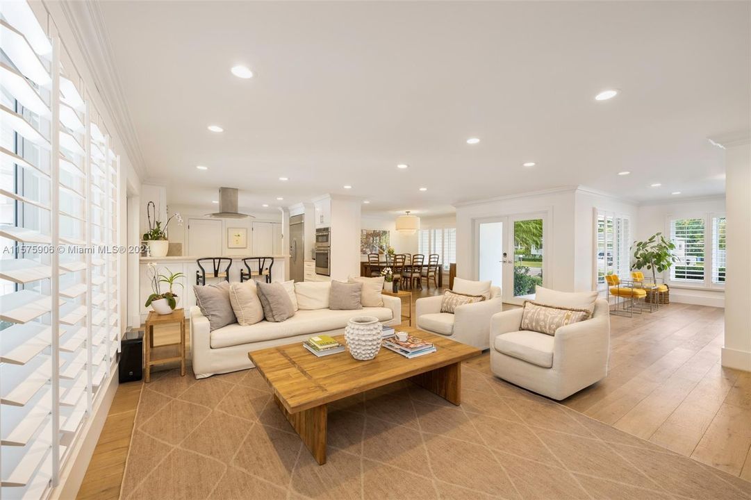 Recently Sold: $2,995,000 (4 beds, 3 baths, 2520 Square Feet)