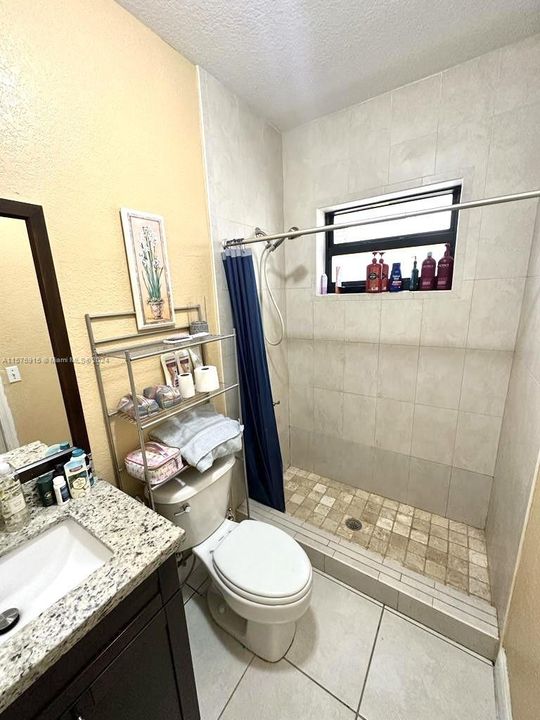 В аренду: $3,500 (3 спален, 2 ванн, 1346 Квадратных фут)