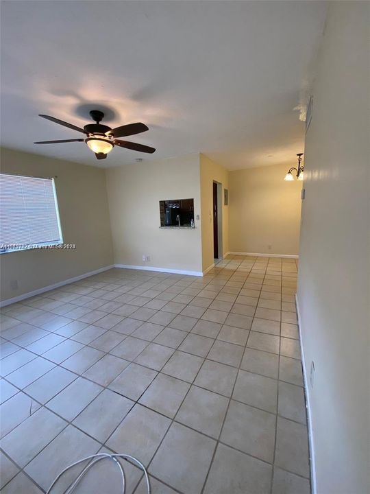 For Rent: $1,750 (1 beds, 1 baths, 576 Square Feet)