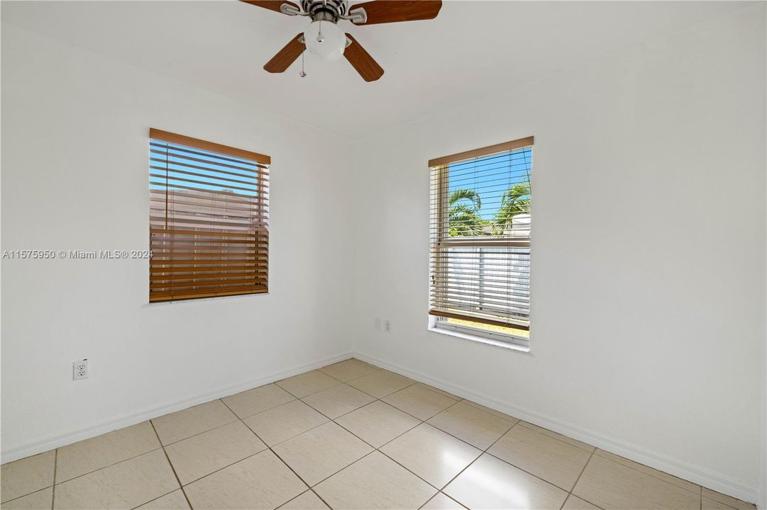 Active With Contract: $445,000 (3 beds, 2 baths, 1200 Square Feet)