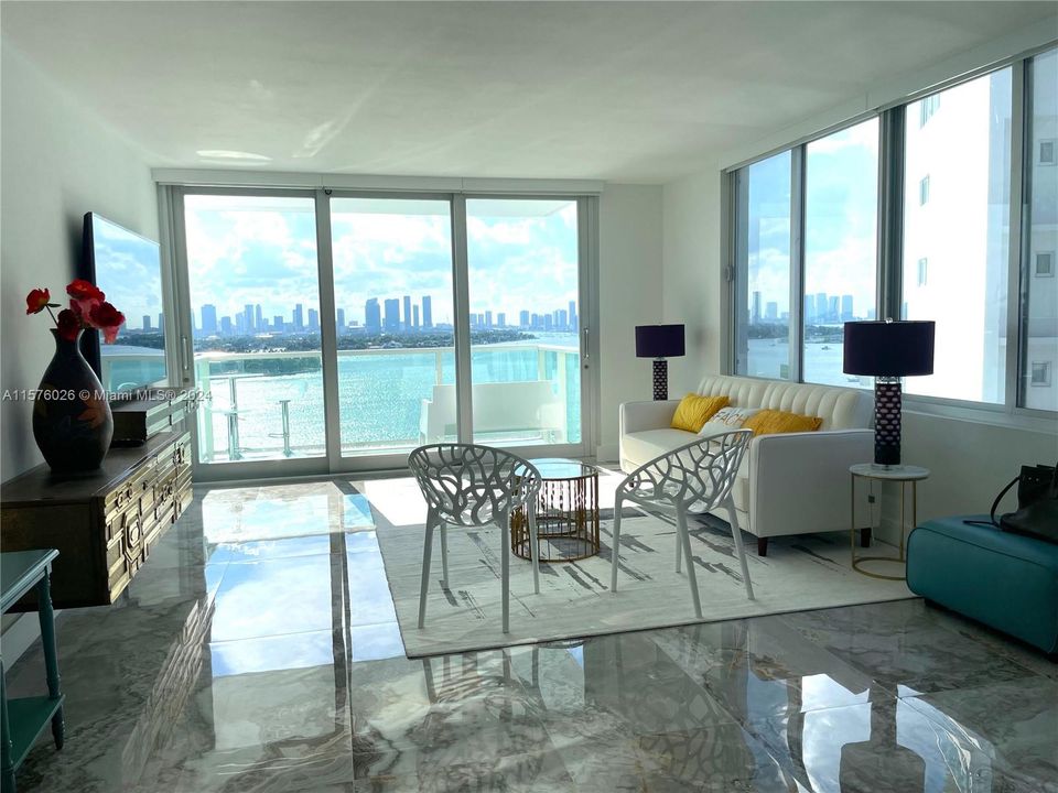 Active With Contract: $6,200 (2 beds, 2 baths, 1197 Square Feet)