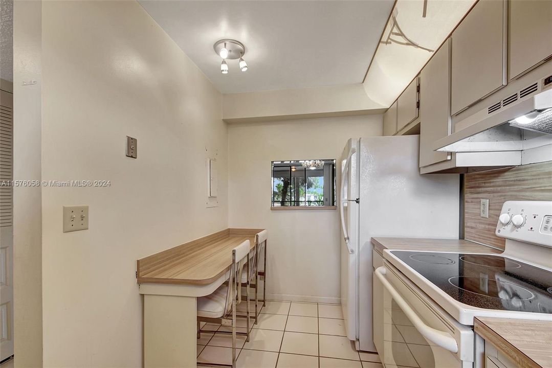 For Sale: $195,000 (2 beds, 2 baths, 1020 Square Feet)