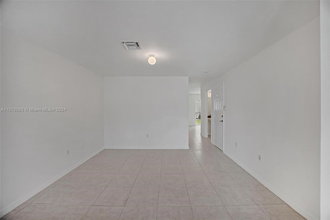 Active With Contract: $360,000 (3 beds, 2 baths, 1676 Square Feet)