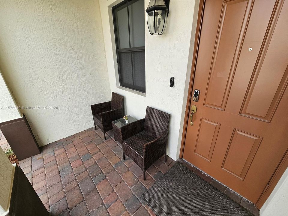For Rent: $4,000 (3 beds, 2 baths, 1777 Square Feet)