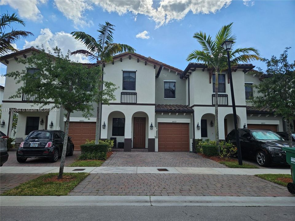Active With Contract: $4,000 (3 beds, 2 baths, 1777 Square Feet)