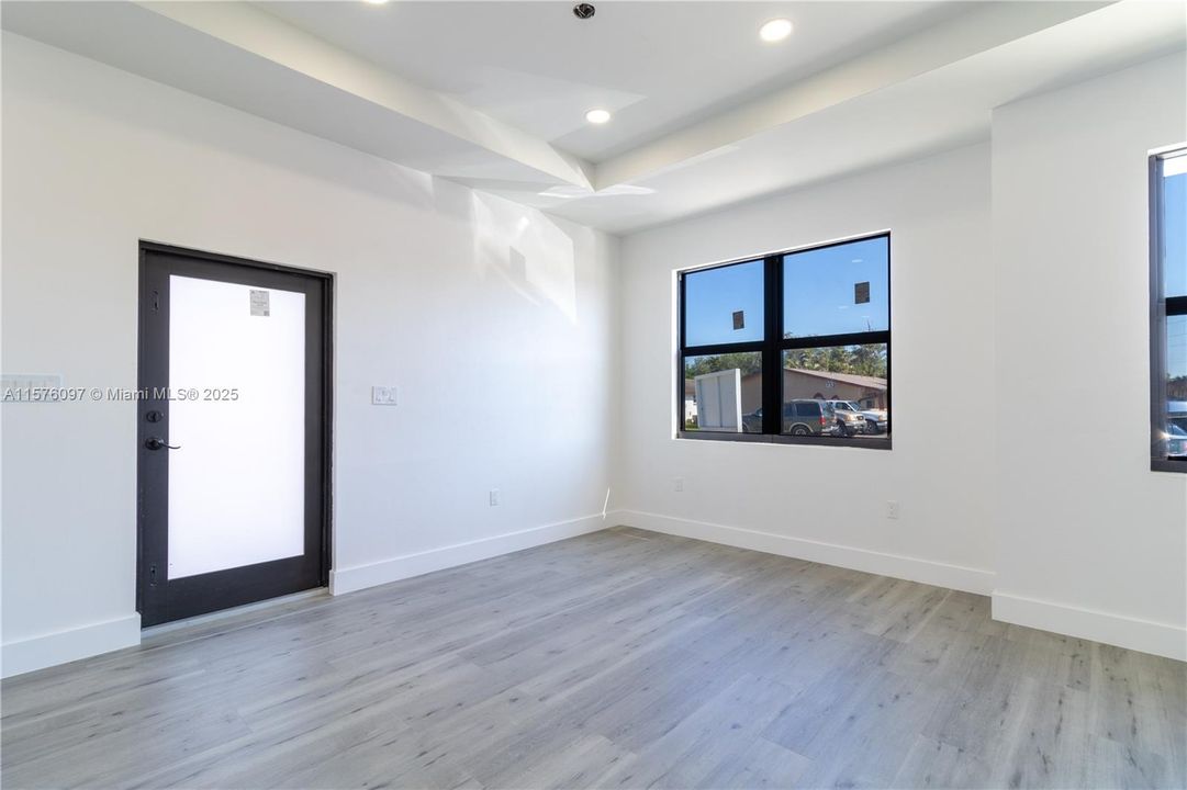 Vendido Recientemente: $529,900 (0 camas, 0 baños, 2260 Pies cuadrados)