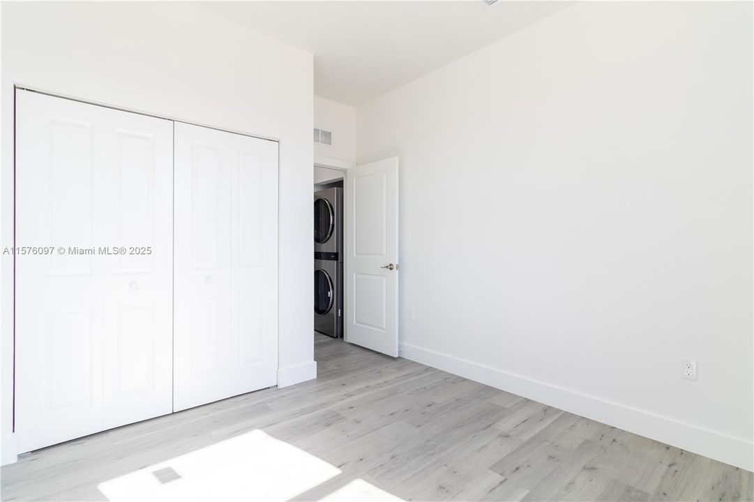 Vendido Recientemente: $529,900 (0 camas, 0 baños, 2260 Pies cuadrados)