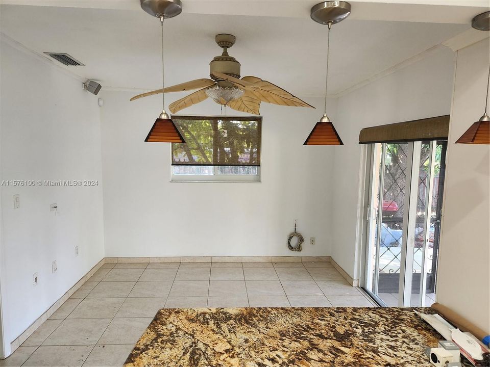 For Rent: $3,950 (3 beds, 2 baths, 1634 Square Feet)