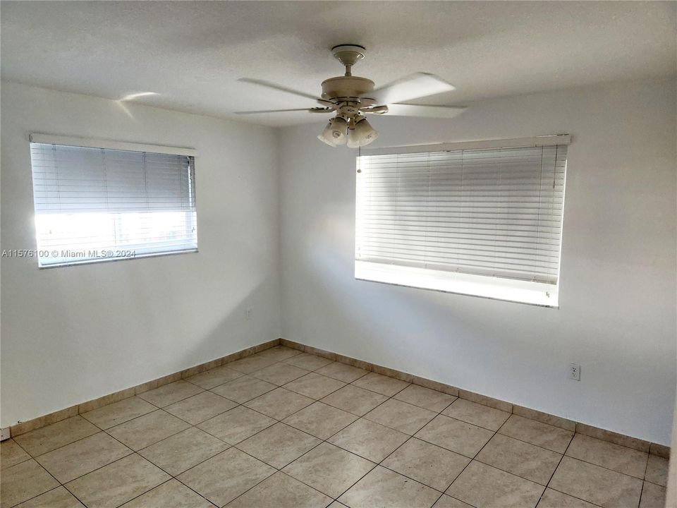For Rent: $3,950 (3 beds, 2 baths, 1634 Square Feet)