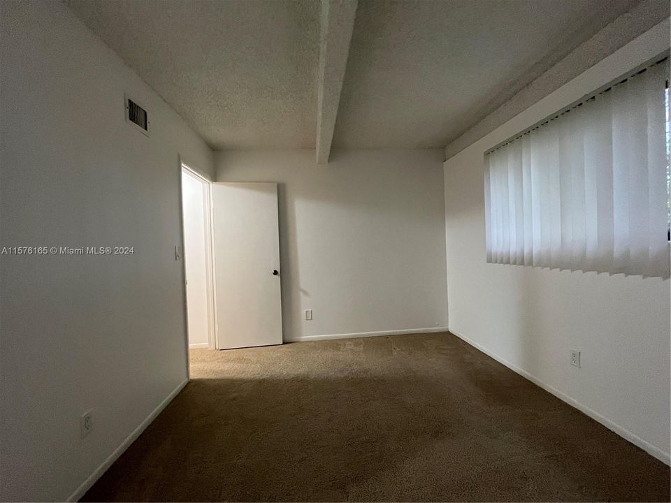 For Rent: $1,850 (2 beds, 2 baths, 905 Square Feet)