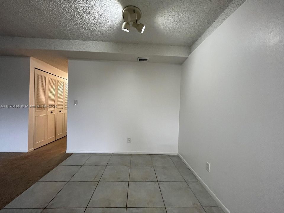 For Rent: $1,850 (2 beds, 2 baths, 905 Square Feet)