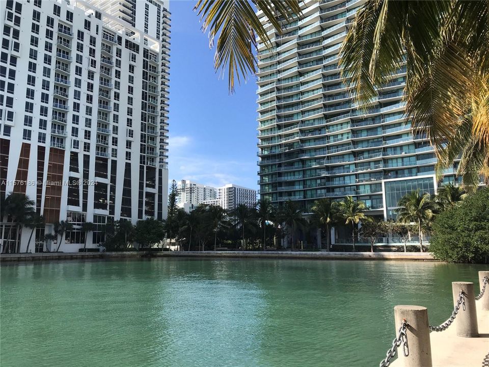 Recently Rented: $2,450 (1 beds, 1 baths, 677 Square Feet)