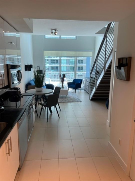 For Sale: $485,000 (1 beds, 1 baths, 785 Square Feet)