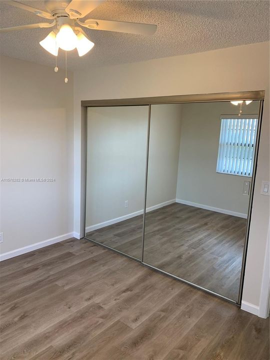 For Rent: $2,200 (2 beds, 2 baths, 979 Square Feet)